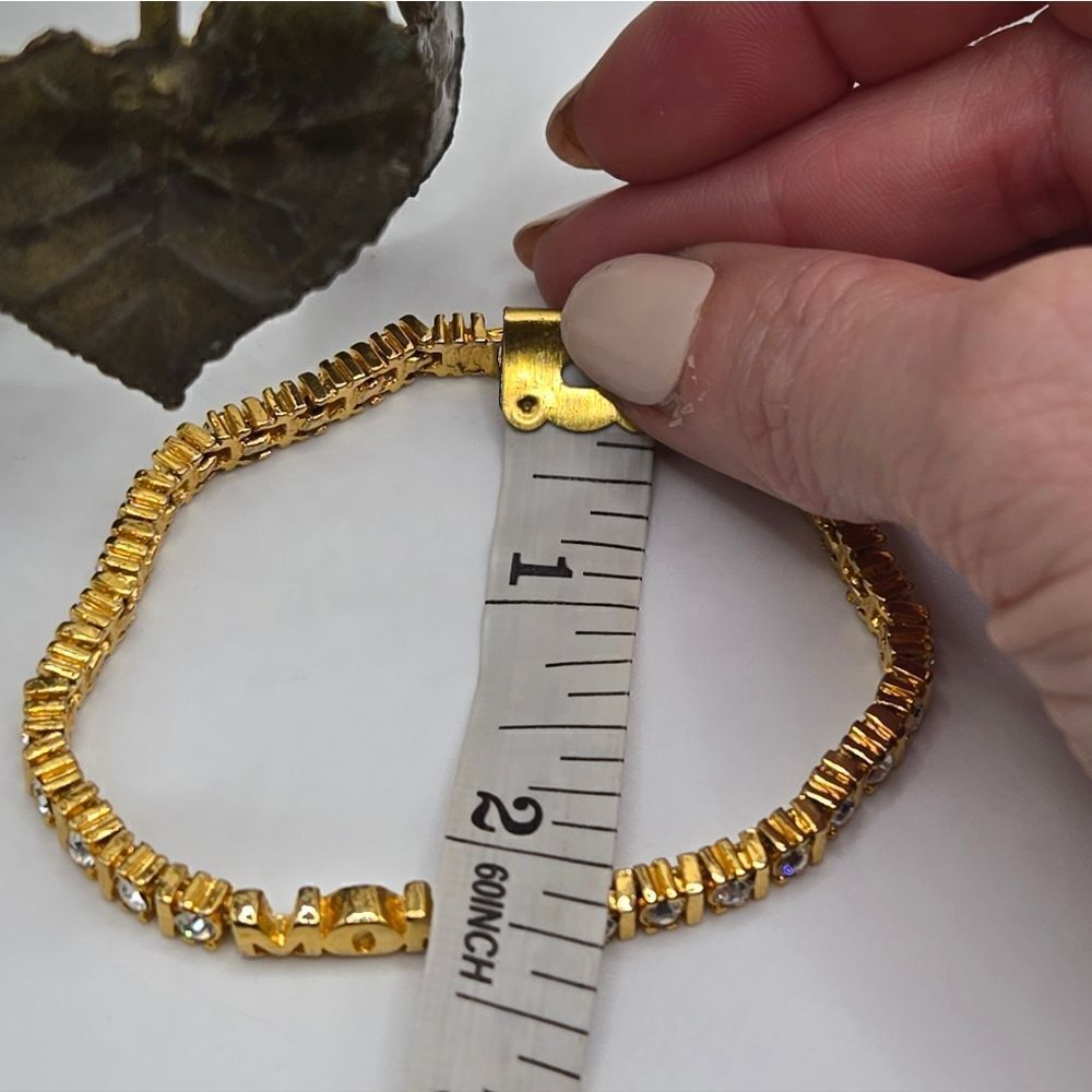 "5/$40" Goldtone Crystal "Mom" Tennis Bracelet Sz Average - Picture 4 of 8